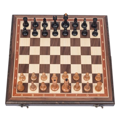 Шахматы подарочные из американского ореха с фигурами из бука Люкс