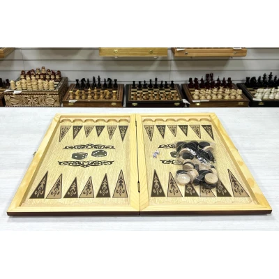 Нарды деревянные подарочные с цветным рисунком Девушка и волк средние 50 см