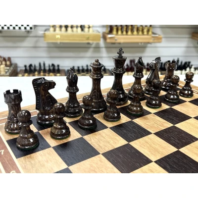 Шахматы подарочные из эвкалипта в ларце с Суприм лакированные