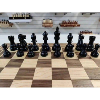 Шахматы Гамбит деревянные из ореха большие 50 на 50 см