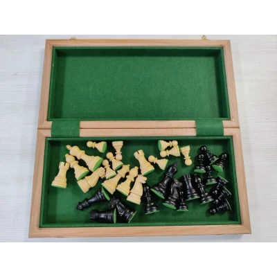 Шахматы Гамбит деревянные из ореха большие 50 на 50 см