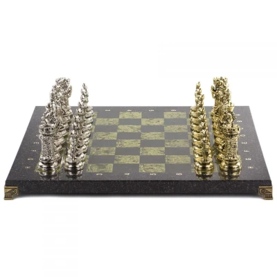 Подарочные шахматы с металлическими фигурами "Средневековые рыцари" доска 44х44 см из камня змеевик