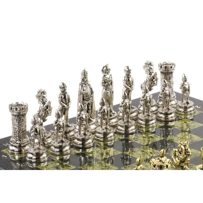 Подарочные шахматы с металлическими фигурами "Средневековые рыцари" доска 44х44 см из камня змеевик