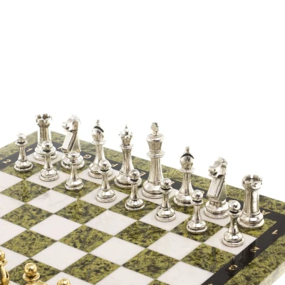 Шахматы из камня "Стаунтон" доска 40х40 см змеевик мрамор фигуры металл / Шахматы настольные / Набор шахмат / Шахматы сувенирные