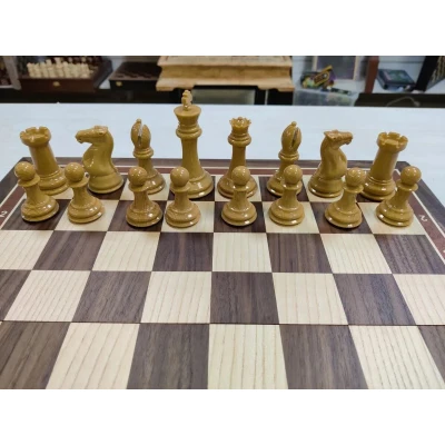 Шахматы профессиональные на доске из ореха 50 на 50 см с утяжеленными фигурами из композита