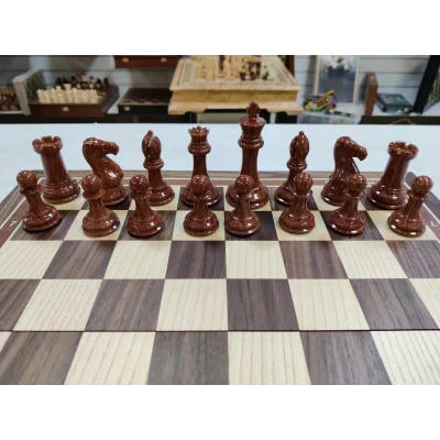 Шахматы профессиональные на доске из ореха 50 на 50 см с утяжеленными фигурами из композита