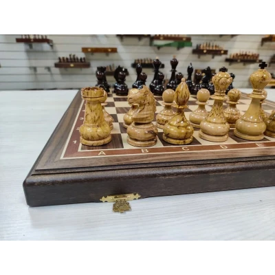 Шахматы эксклюзивные карельская береза и американский орех 50 на 50 см