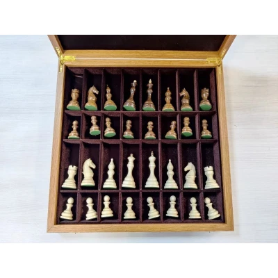 Шахматы деревянные в подарочном ларце из дуба с утяжеленными фигурыми из граба 45 на 45 см ручная работа