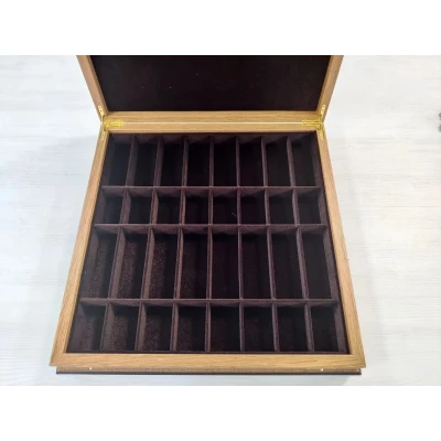 Шахматный ларец без фигур деревянный классический из дуба средний