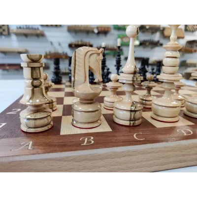 Шахматы подарочные Клен Презент 40х40 см