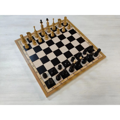 Шахматы деревянные подарочные с фигурами из дуба, 47 на 47 см складные