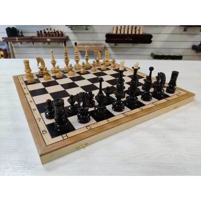 Шахматы деревянные подарочные с фигурами из дуба, 47 на 47 см складные