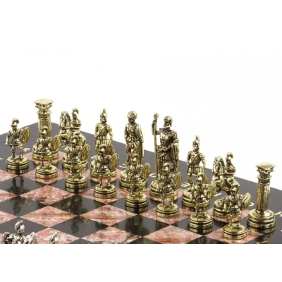 Шахматы подарочные Римские воины змеевик, креноид 28 на 28 см