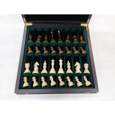 Шахматы подарочные мореный дуб фигуры из граба