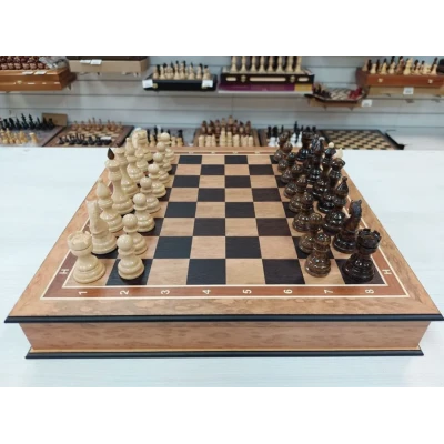 Шахматы подарочные эвкалипт фигуры из граба