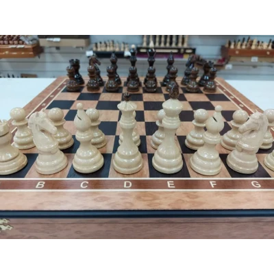 Шахматы подарочные эвкалипт фигуры из граба