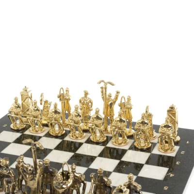 Шахматы из камня с металлическими фигурами "Нефтяники" доска 44х44 см мрамор и змеевик