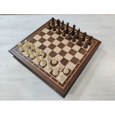 Шахматы подарочные в ларце из ореха и граба Бастион 45х45 см