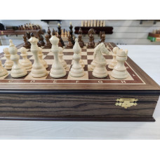 Шахматы подарочные в ларце из ореха и граба Бастион 45х45 см