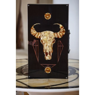 Нарды янтарные Бык Тотем из мореного дуба