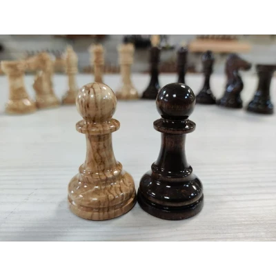 Шахматные фигуры Стаунтон из карельской березы