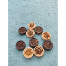 Фишки для нард и шашек резных ручной работы Волк, 26 мм., с бархатной подложкой