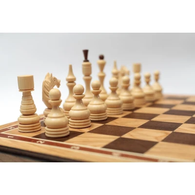 Шахматы дубовые Бастион 