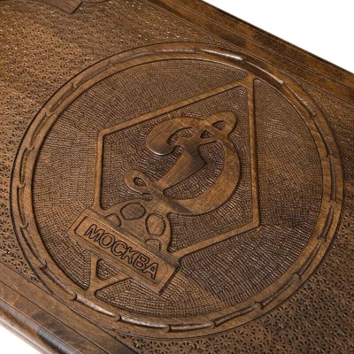 Нарды резные Динамо, Устян