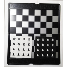 Шахматы магнитные карманные