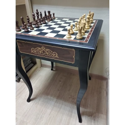 Шахматный стол из мореного дуба (без фигур)