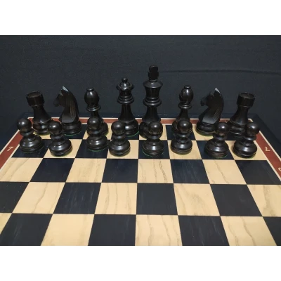 Шахматы в ларце Дебют моренный дуб средние