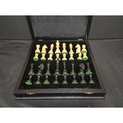 Шахматы в ларце Дебют моренный дуб средние