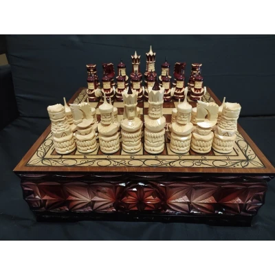 Шахматы в ларце ручной работы Крепость