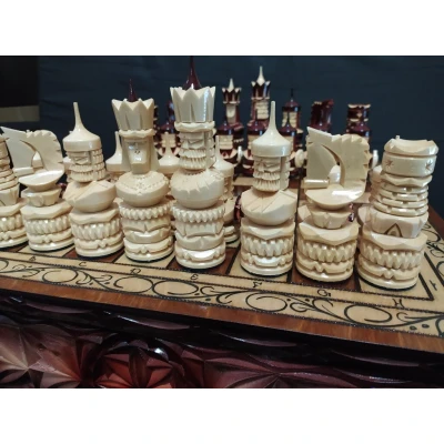 Шахматы в ларце ручной работы Крепость