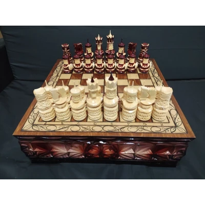 Шахматы в ларце ручной работы Крепость