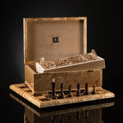 Шахматы "Стаунтон Ретро" из карельской березы