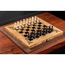 Шахматы янтарные на складной доске из карельской березы