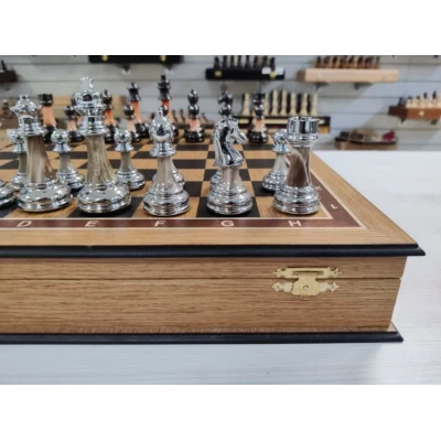 Шахматы подарочные Итальянский дизайн в ларце из дуба