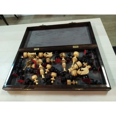 Шахматы подарочные карельская береза/клен