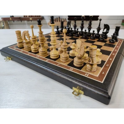 Шахматы деревянные Клен презент черное дерево