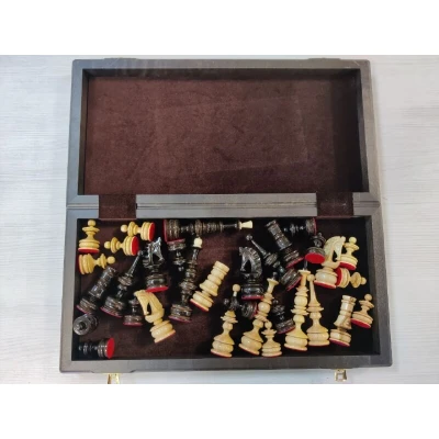 Шахматы деревянные Клен презент черное дерево