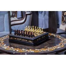 Шахматы янтарные в ларце из мореного дуба