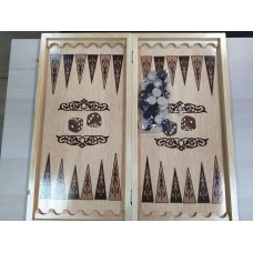 Нарды лошадь у реки