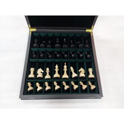 Шахматы в ларце из мореного дуба 45 на 45 см с фигурами из бука с утяжелением