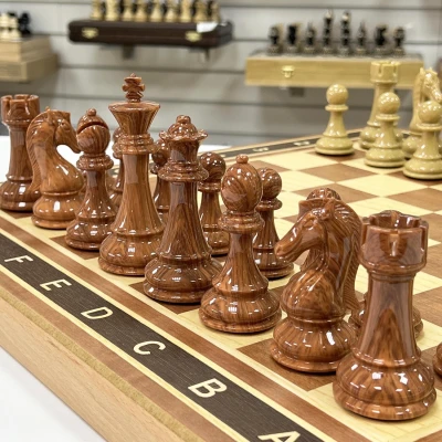 Шахматы подарочные турнирные с фигурами из композита и доской из красного дерева