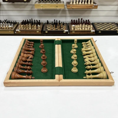 Шахматы подарочные турнирные с фигурами из композита и доской из красного дерева