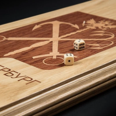 Нарды "Герб Петербурга" (светлый корпус)