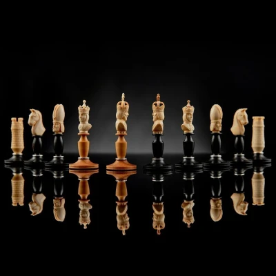 Шахматы "Неаполь" (из бивня мамонта и самшита)