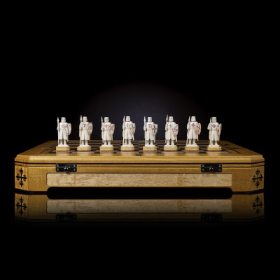 Шахматы "Ледовое побоище" (из бивня мамонта)