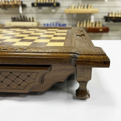 Шахматы в ларце с выдвижными ящиками из массива бука Султан